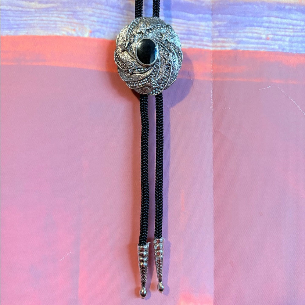 Vintage Silver-Tone Star Swirl Bolo Tie with Black Centre